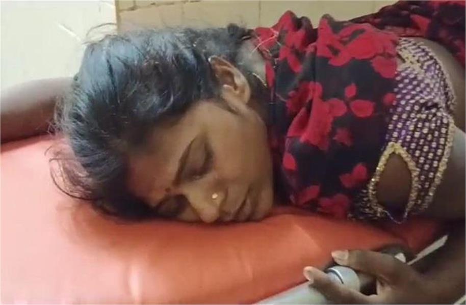 Damoh Crime News : शराब के नशे में पति ने पत्नी को छत से नीचे फेंका, घायल
