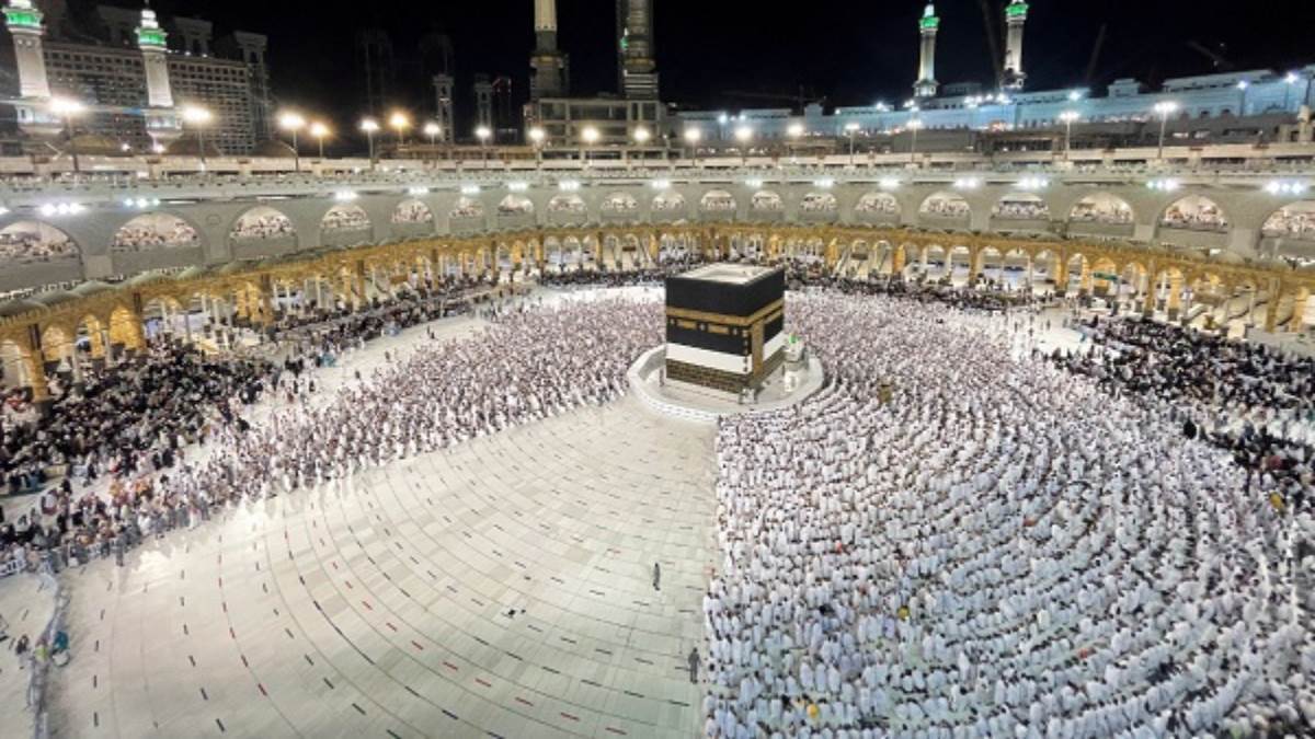 Hajj Yatra 2024 : हज के लिए इंदौर से पहला शेड्यूल जारी, ऐसे करें पहली यात्रा