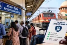 railway travel insurance: रेलवे बोर्ड का नया आदेश: 27 अक्टूबर से काउंटर टिकट पर भी मिलेगी वैकल्पिक ट्रैवल इंश्योरेंस की सुविधा